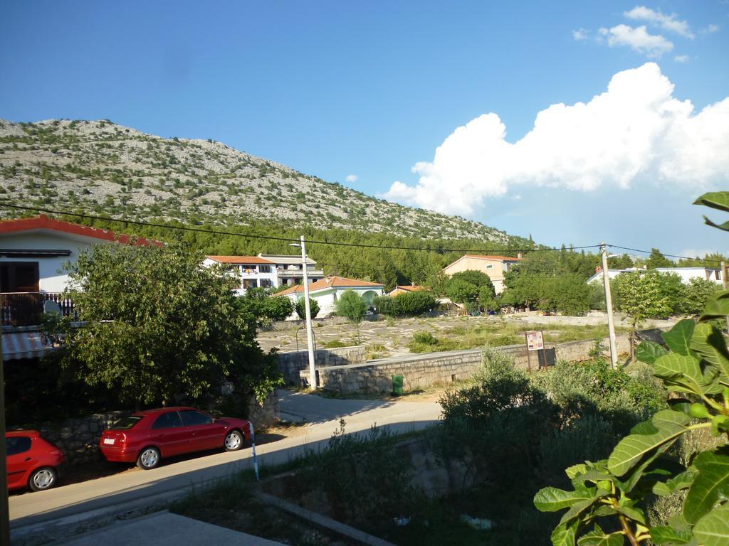 Apartments Velebit Starigrad Paklenica Εξωτερικό φωτογραφία